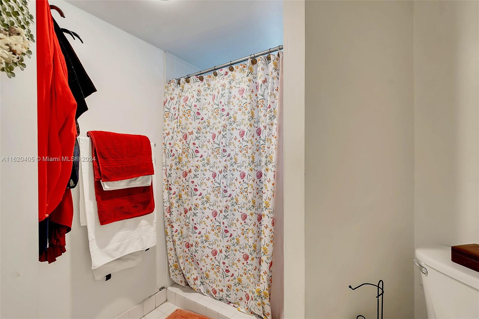 KEYS GATE CONDO NO THREE - Residential