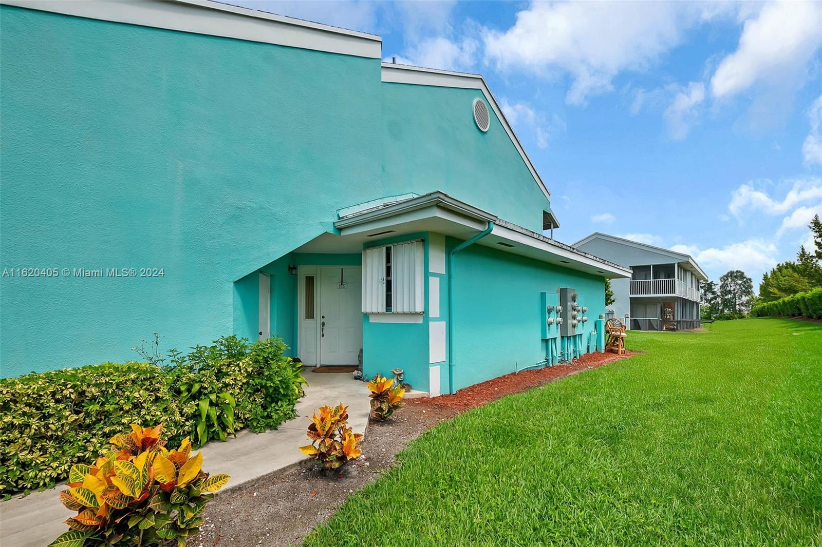 KEYS GATE CONDO NO THREE - Residential