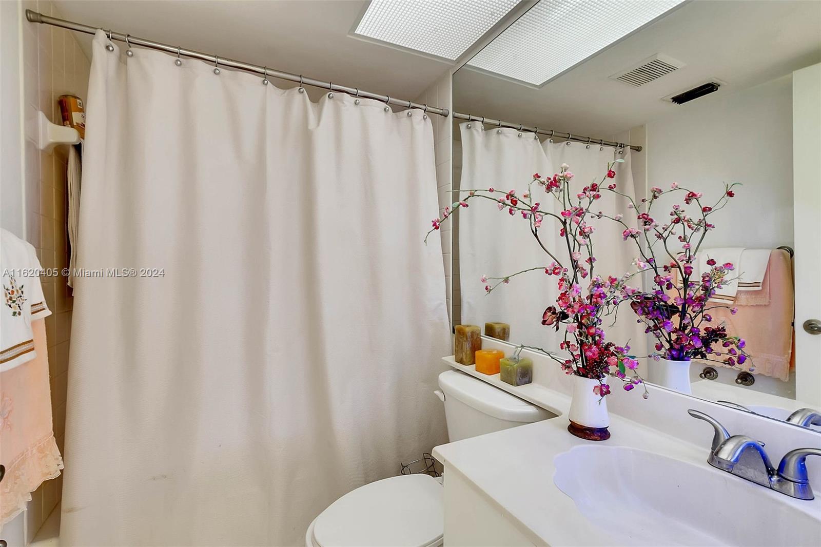 KEYS GATE CONDO NO THREE - Residential