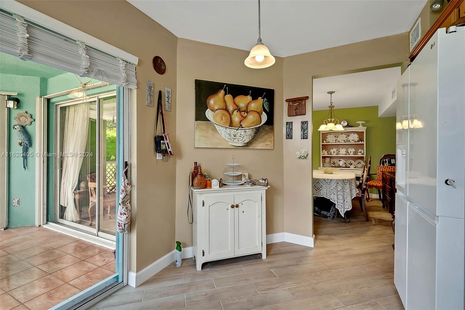 KEYS GATE CONDO NO THREE - Residential