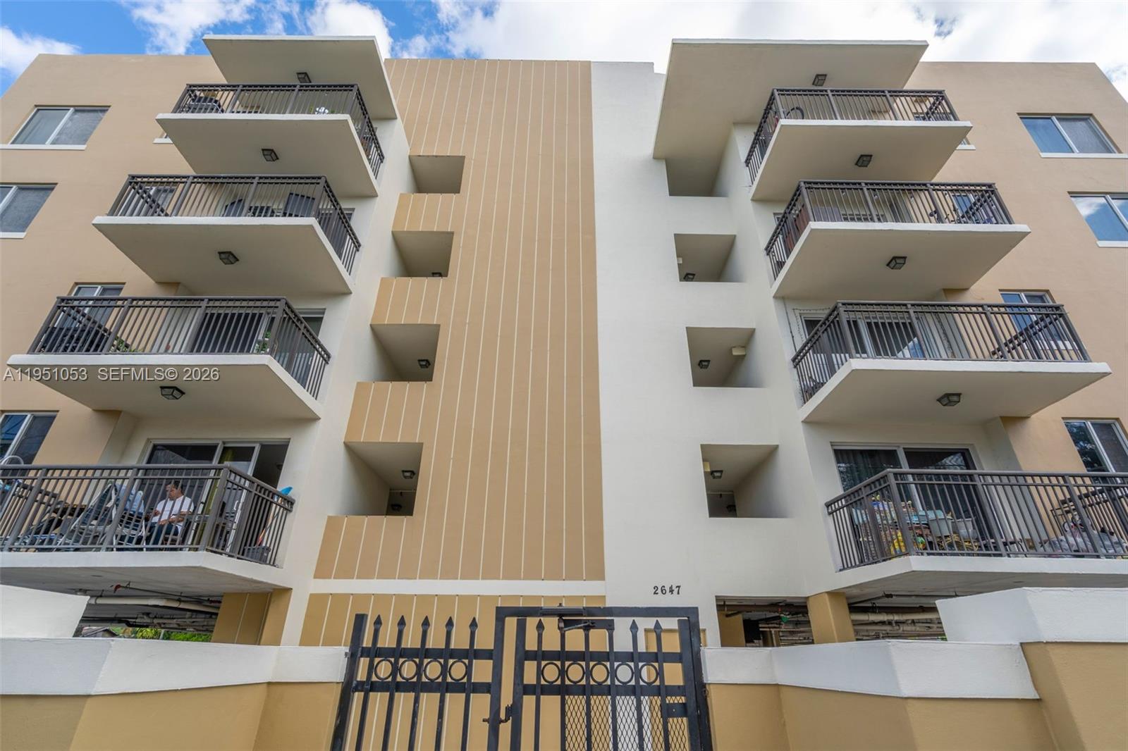 GROVELAND CONDO - Residential