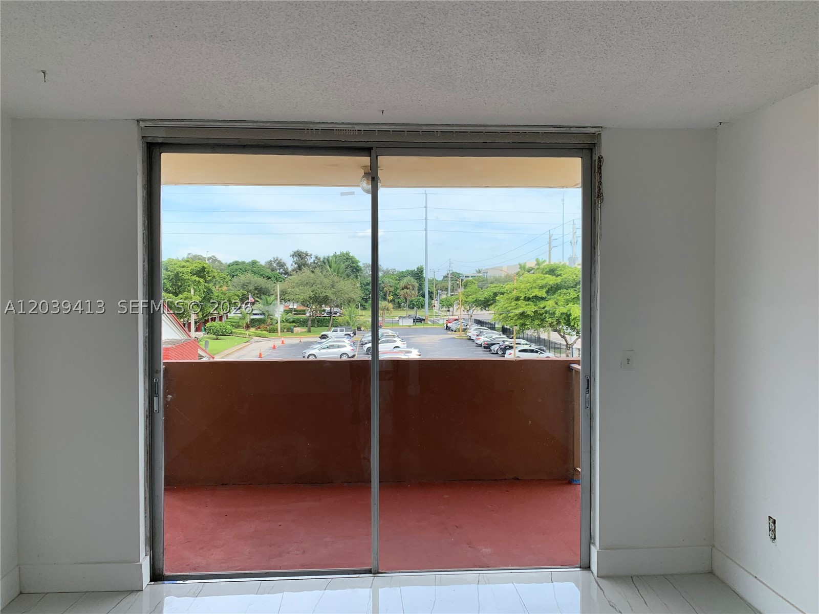 LA CASTELLANA CONDO - Residential