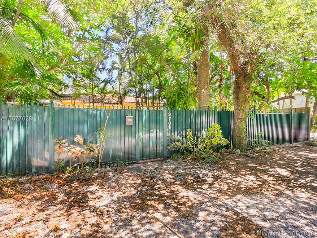 Douglas Circle - Residential Lease