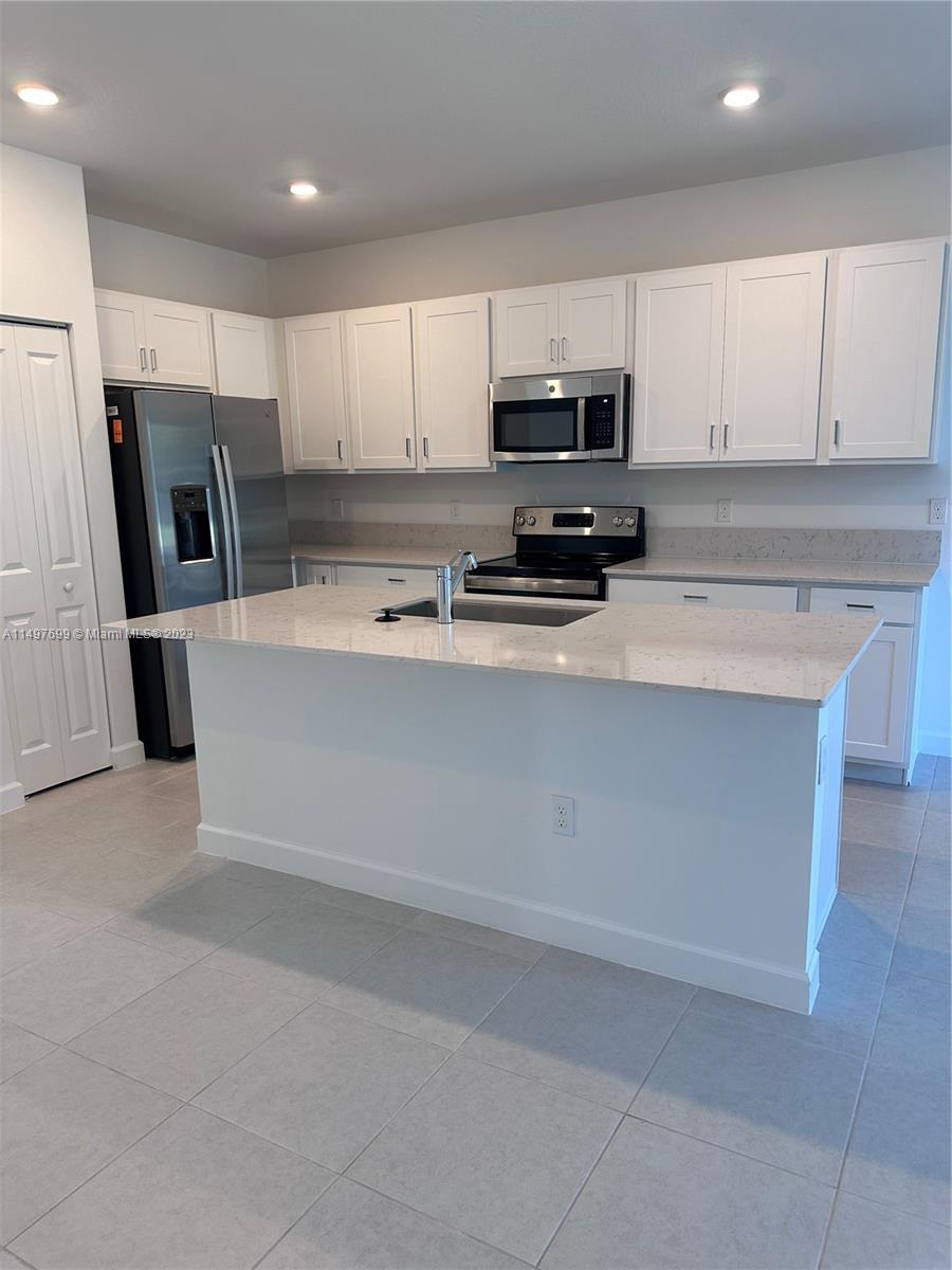 HEATHWOOD RESERVE PUD - Residential Lease