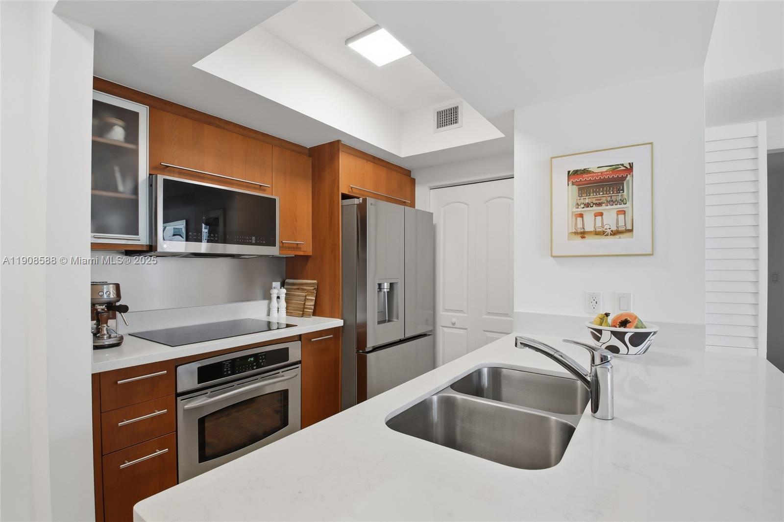 THE COSMOPOLITAN RESIDENC - Residential