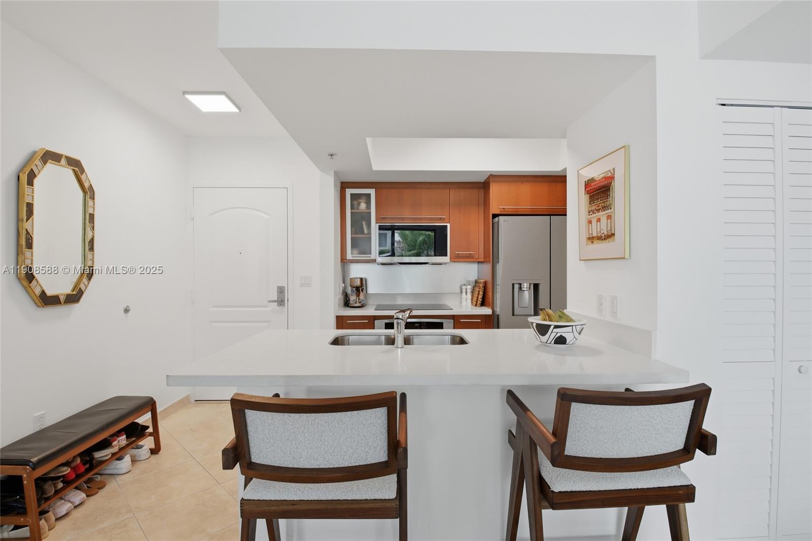THE COSMOPOLITAN RESIDENC - Residential