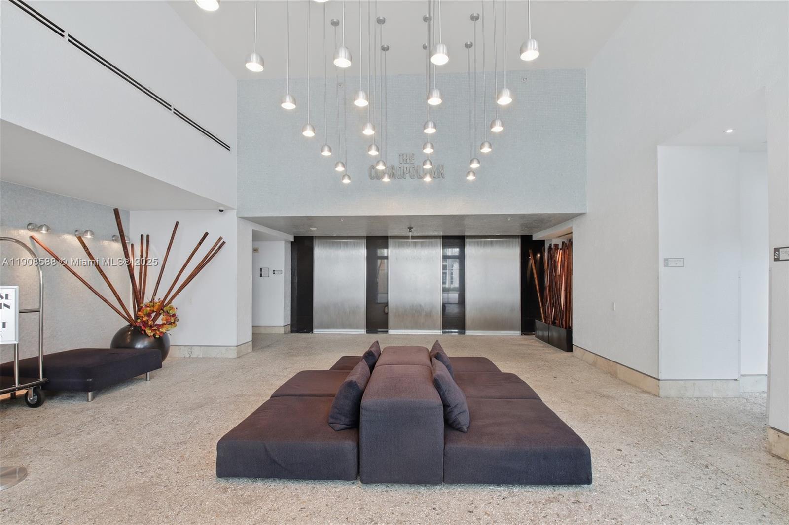 THE COSMOPOLITAN RESIDENC - Residential