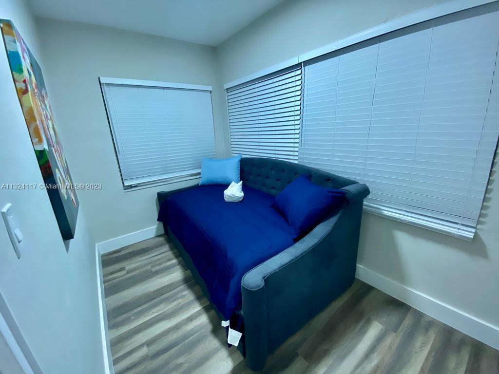 DEL RIO PARK - Residential Lease