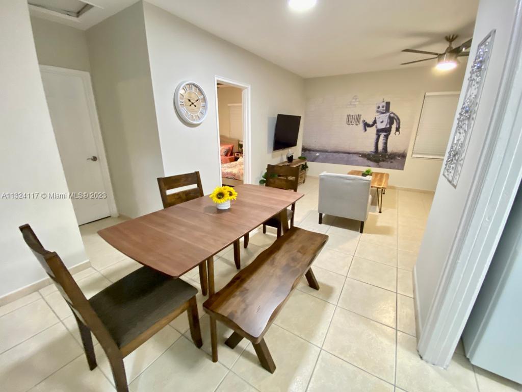 DEL RIO PARK - Residential Lease