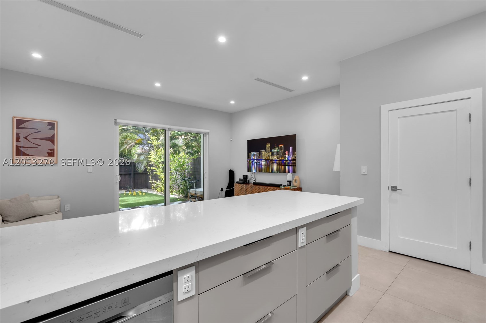 DOUGLAS MANOR - Residential