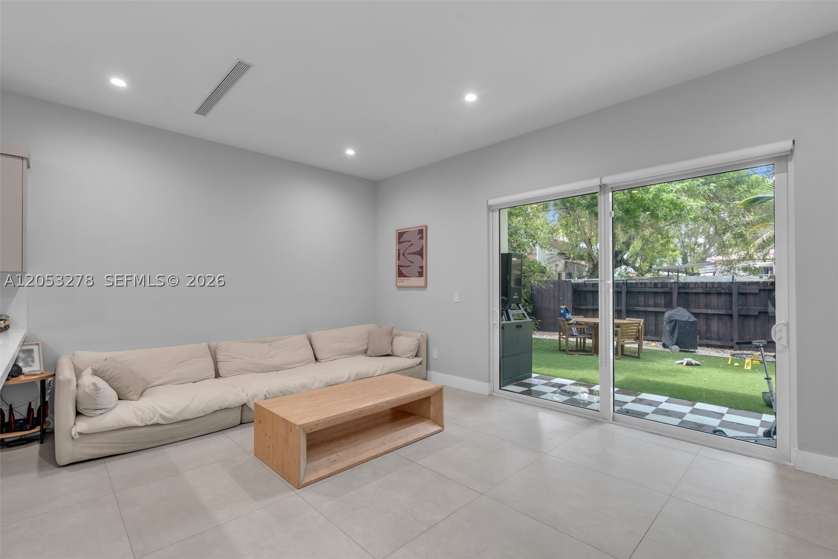 DOUGLAS MANOR - Residential