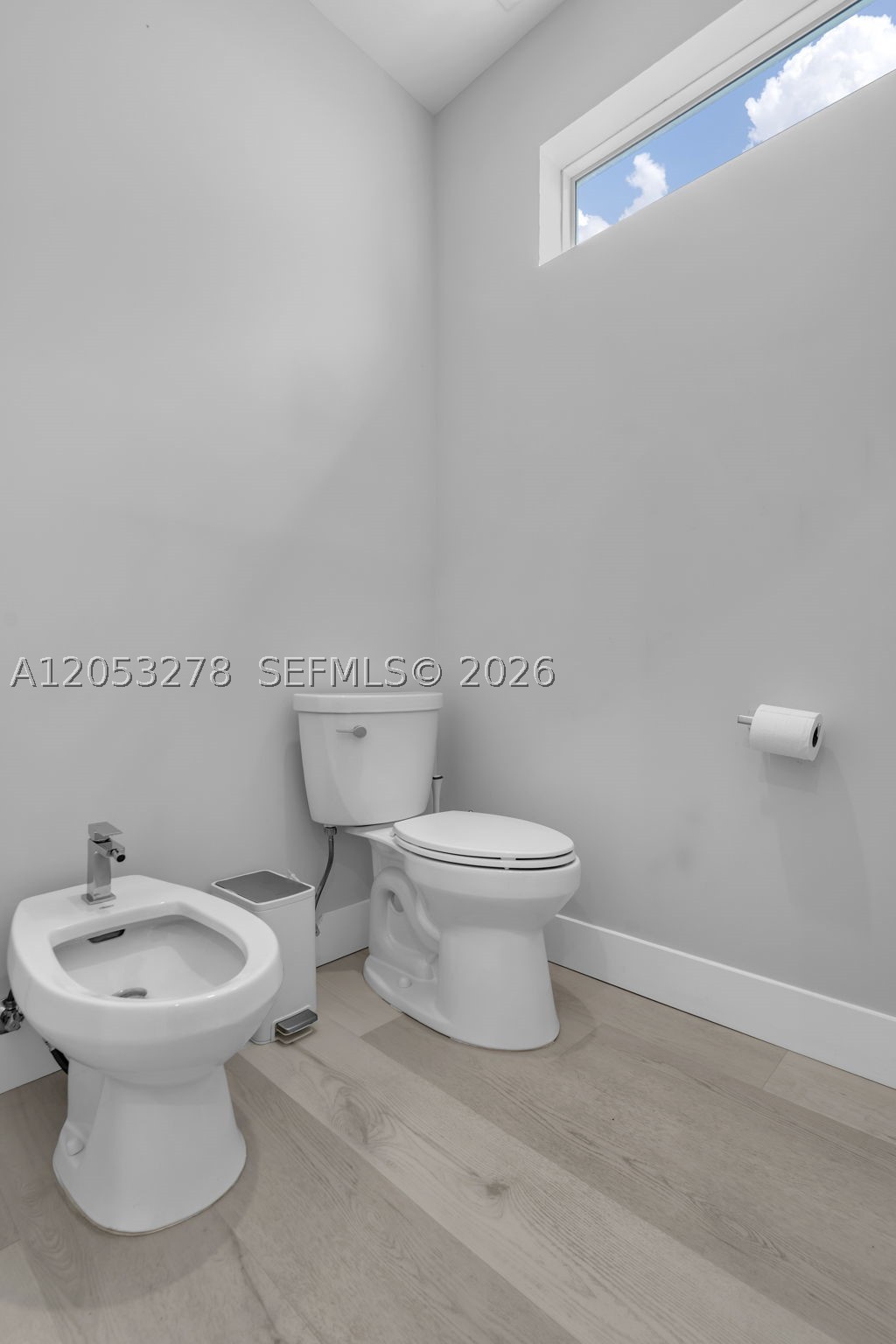 DOUGLAS MANOR - Residential