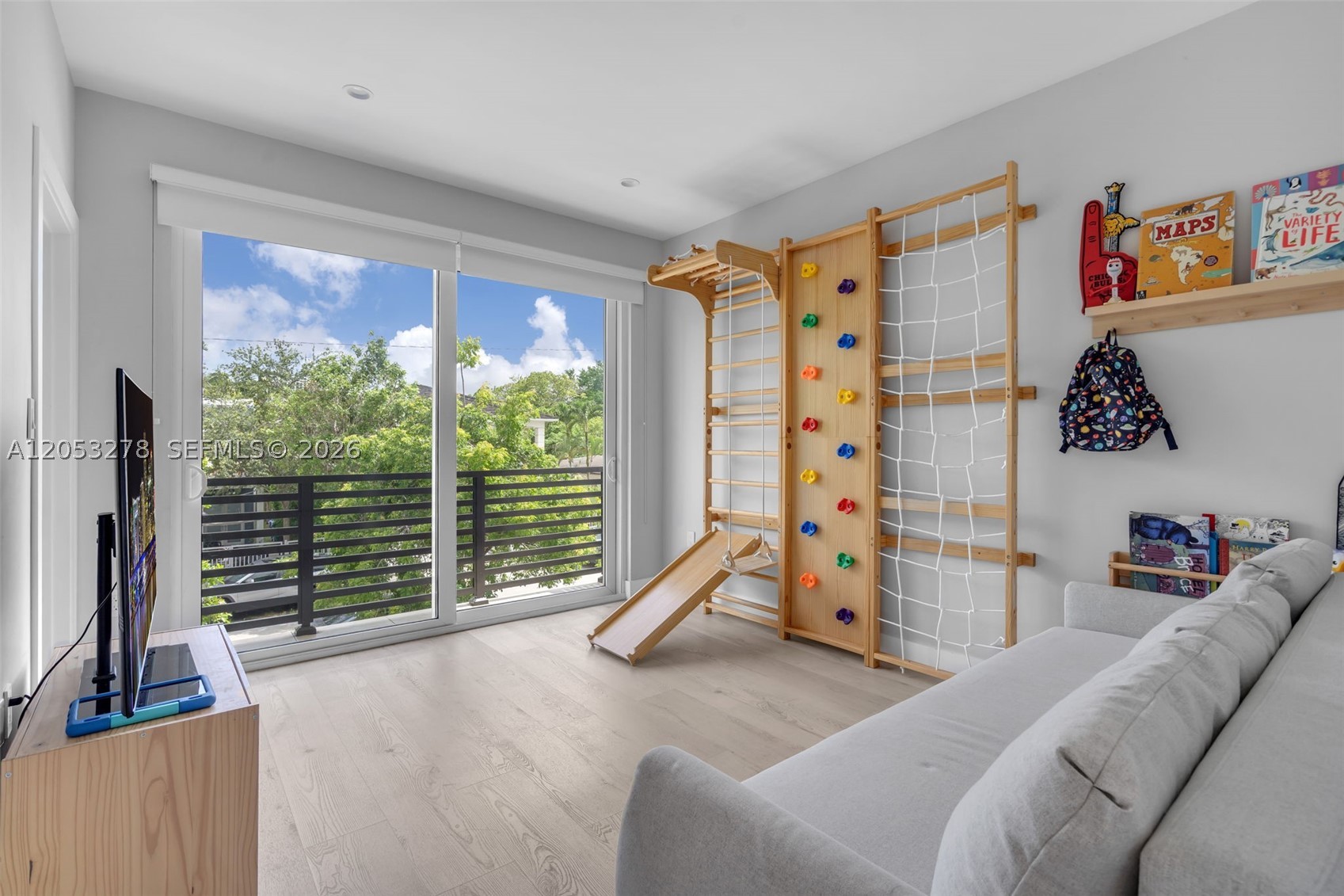DOUGLAS MANOR - Residential