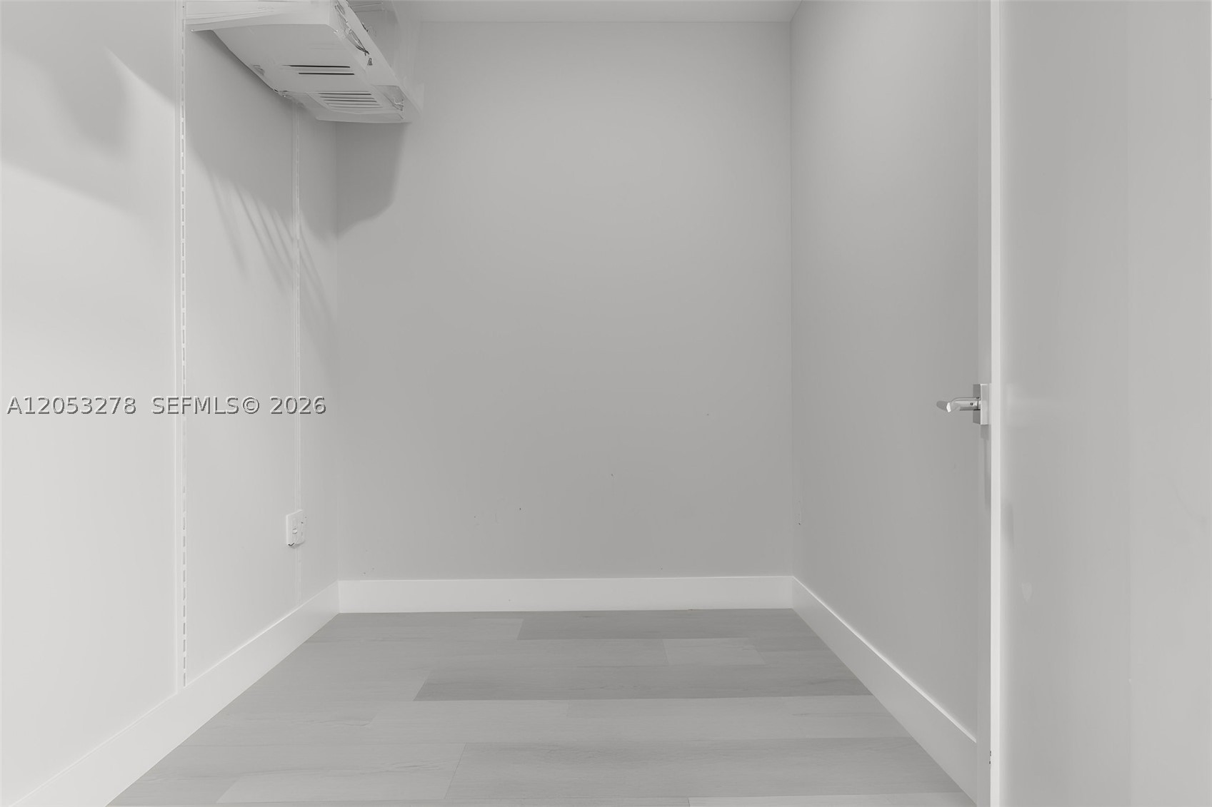 DOUGLAS MANOR - Residential