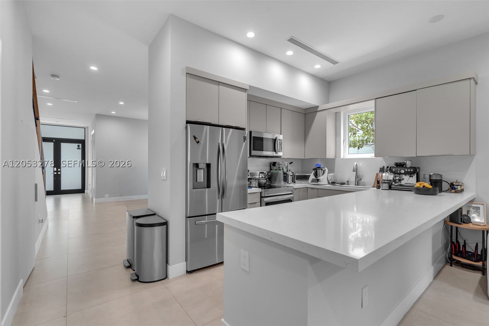 DOUGLAS MANOR - Residential
