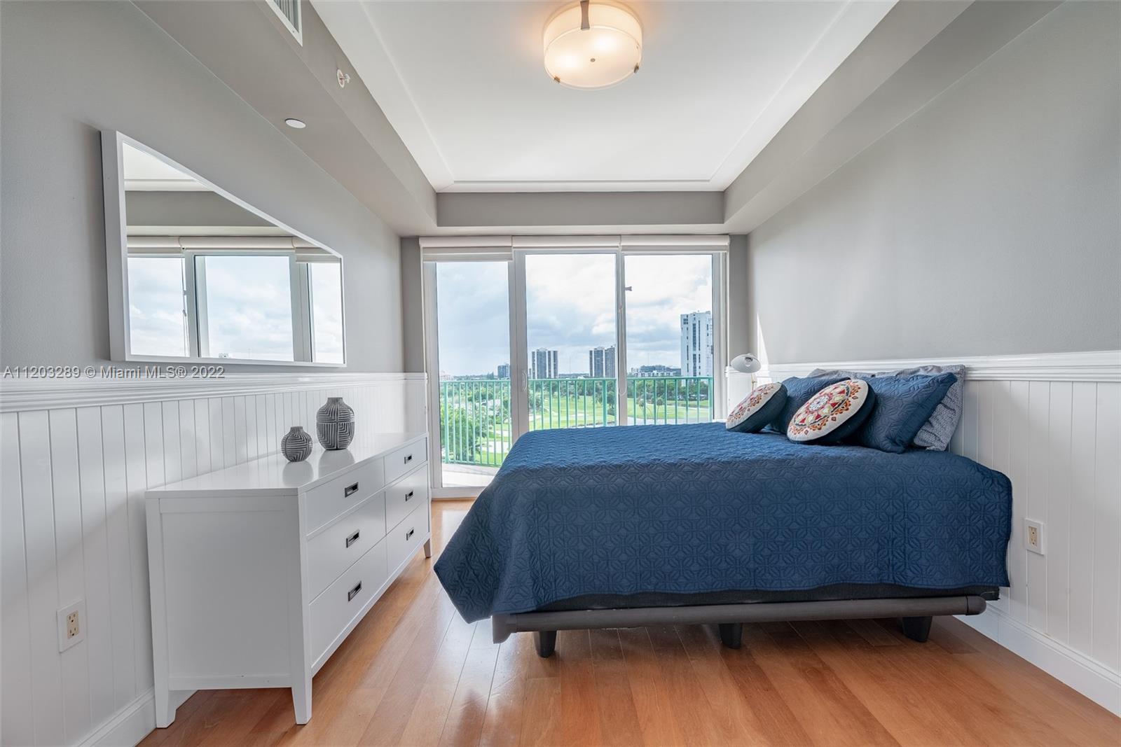TURNBERRY VLG NO TOWER CO - Residential Lease
