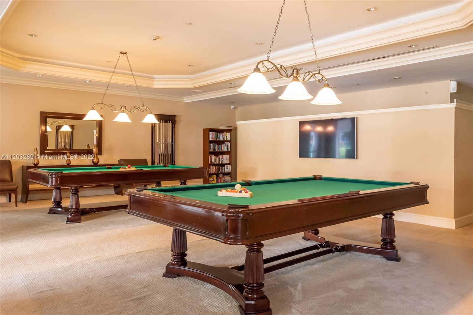 TURNBERRY VLG NO TOWER CO - Residential Lease