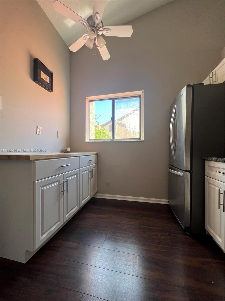 SOUTH LAKE CONDO - Residential