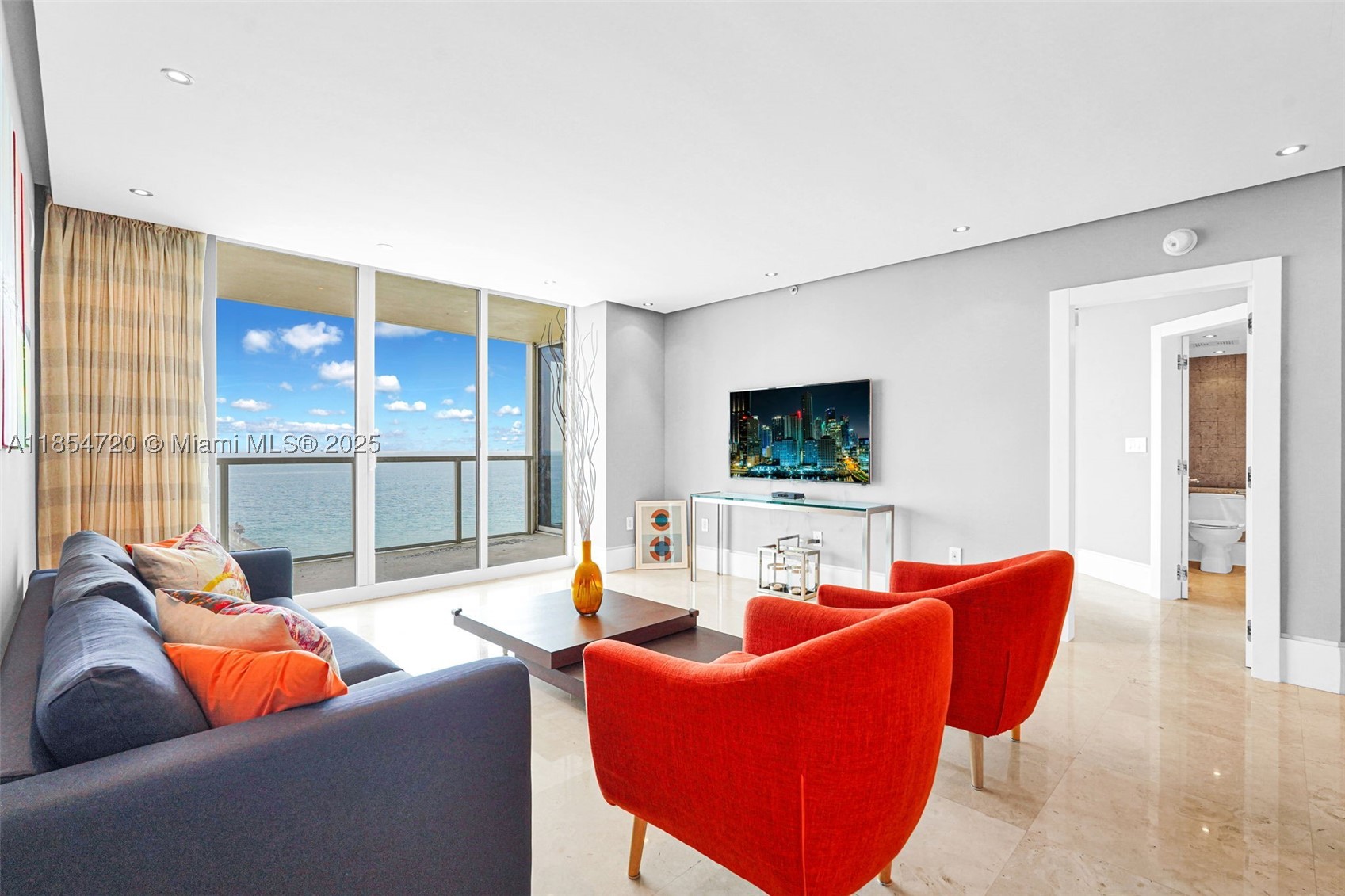 LA PERLA CONDO - Residential
