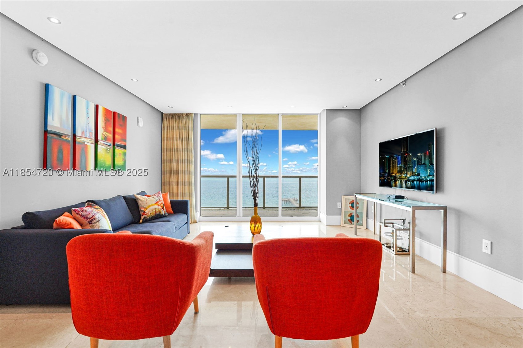 LA PERLA CONDO - Residential