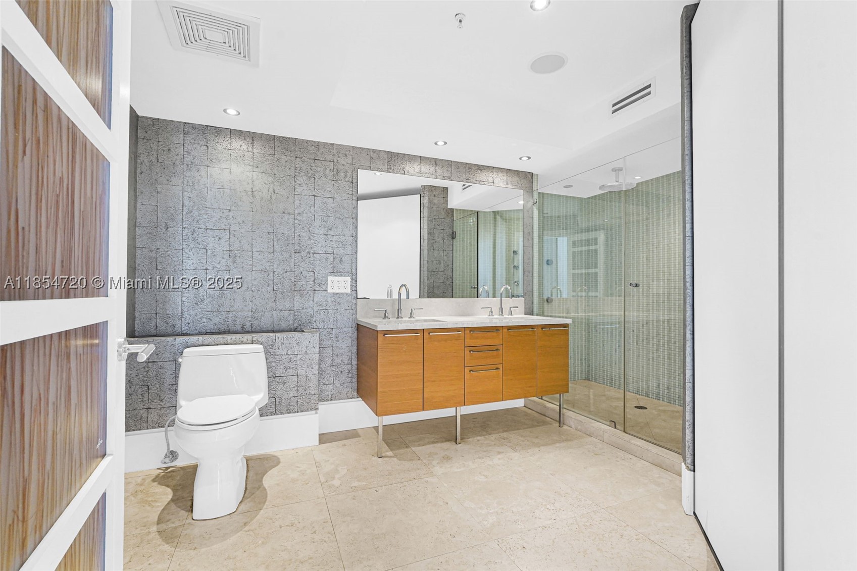 LA PERLA CONDO - Residential