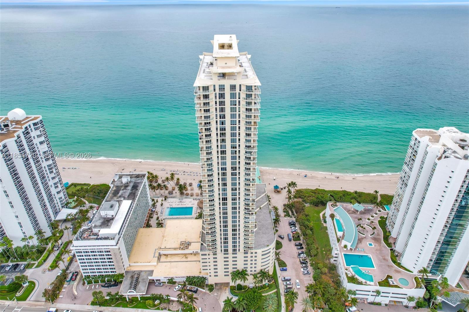 LA PERLA CONDO - Residential