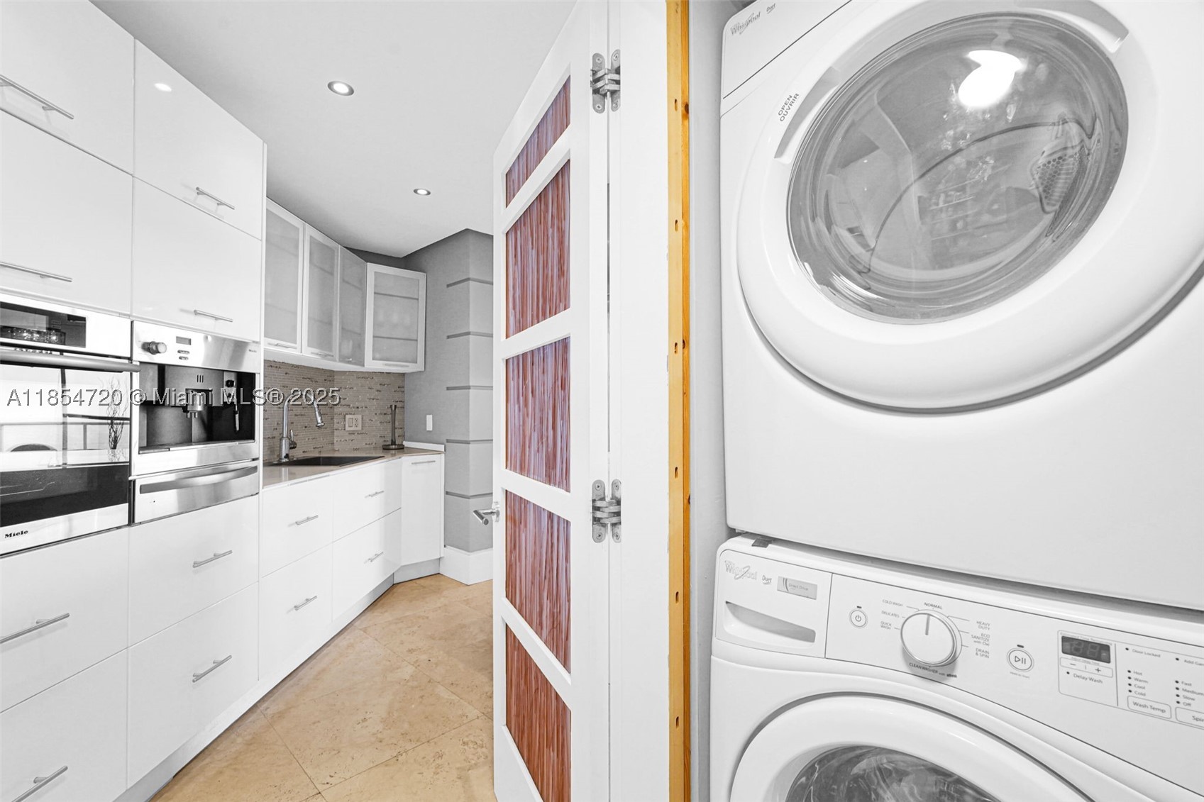 LA PERLA CONDO - Residential