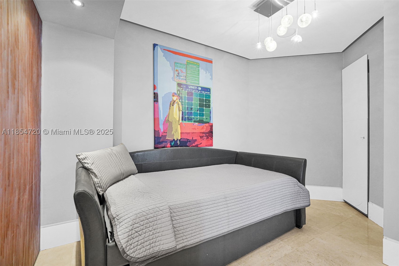 LA PERLA CONDO - Residential