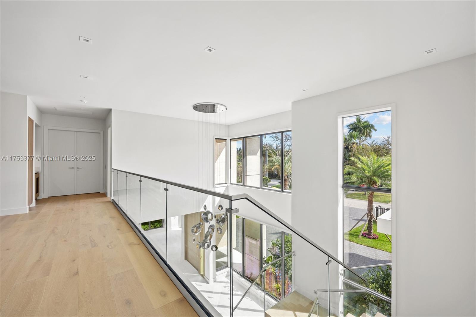 SNAPPER CREEK GROVES - Residential