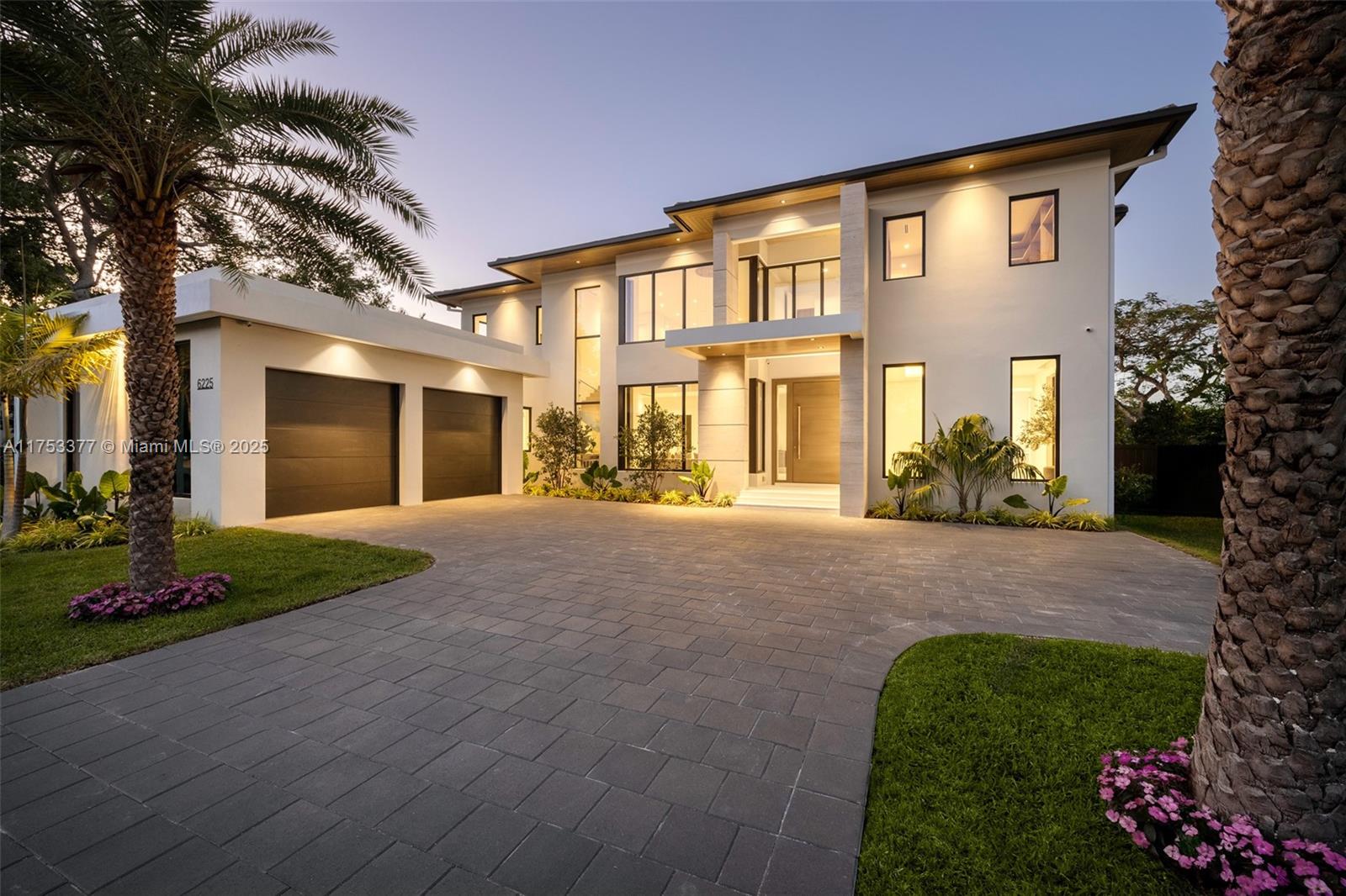 SNAPPER CREEK GROVES - Residential
