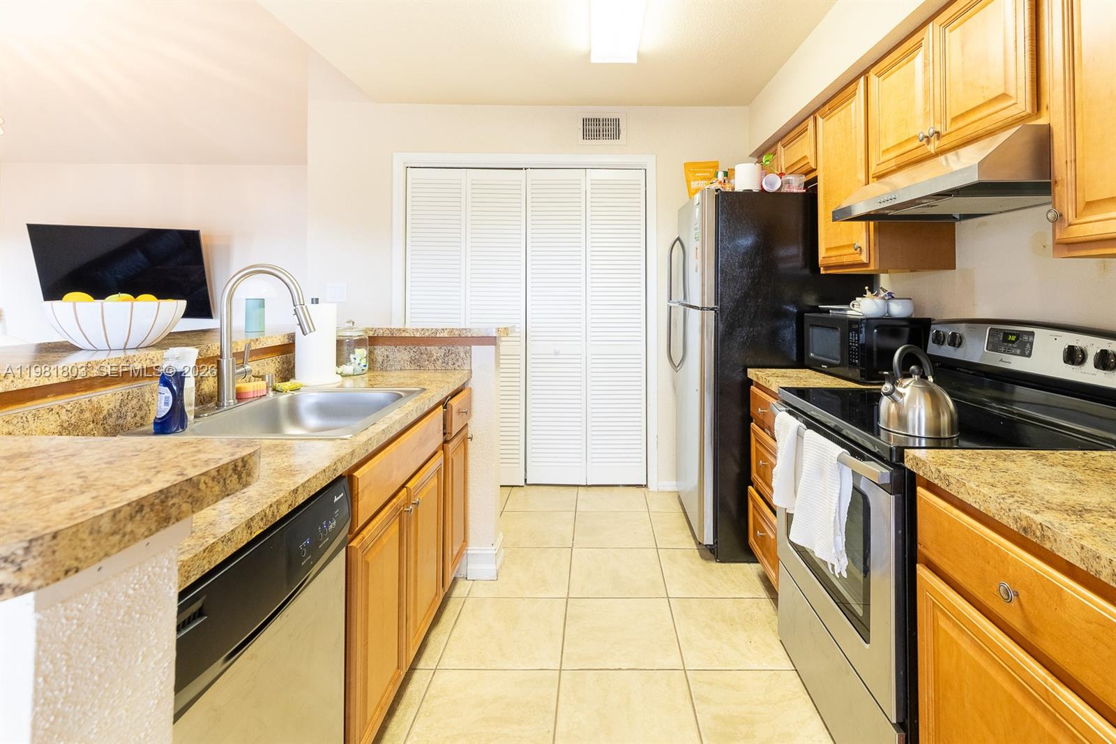 SAVANNAH AT RIVERSIDE CON - Residential
