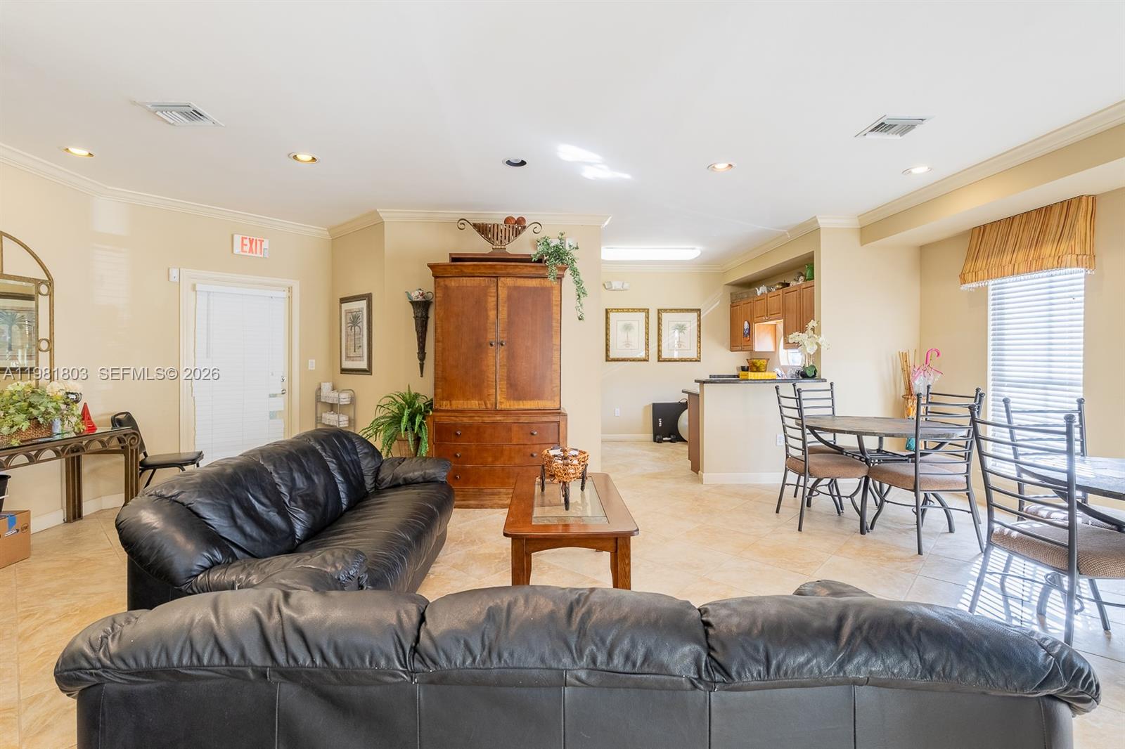 SAVANNAH AT RIVERSIDE CON - Residential