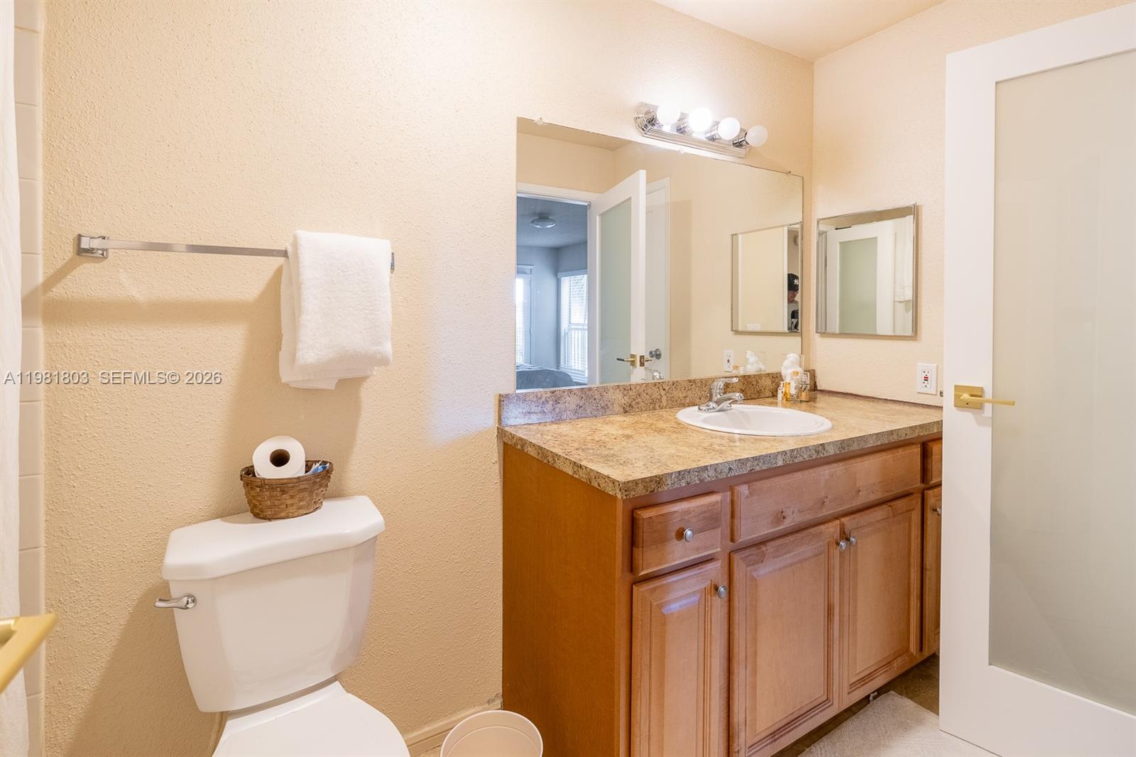 SAVANNAH AT RIVERSIDE CON - Residential