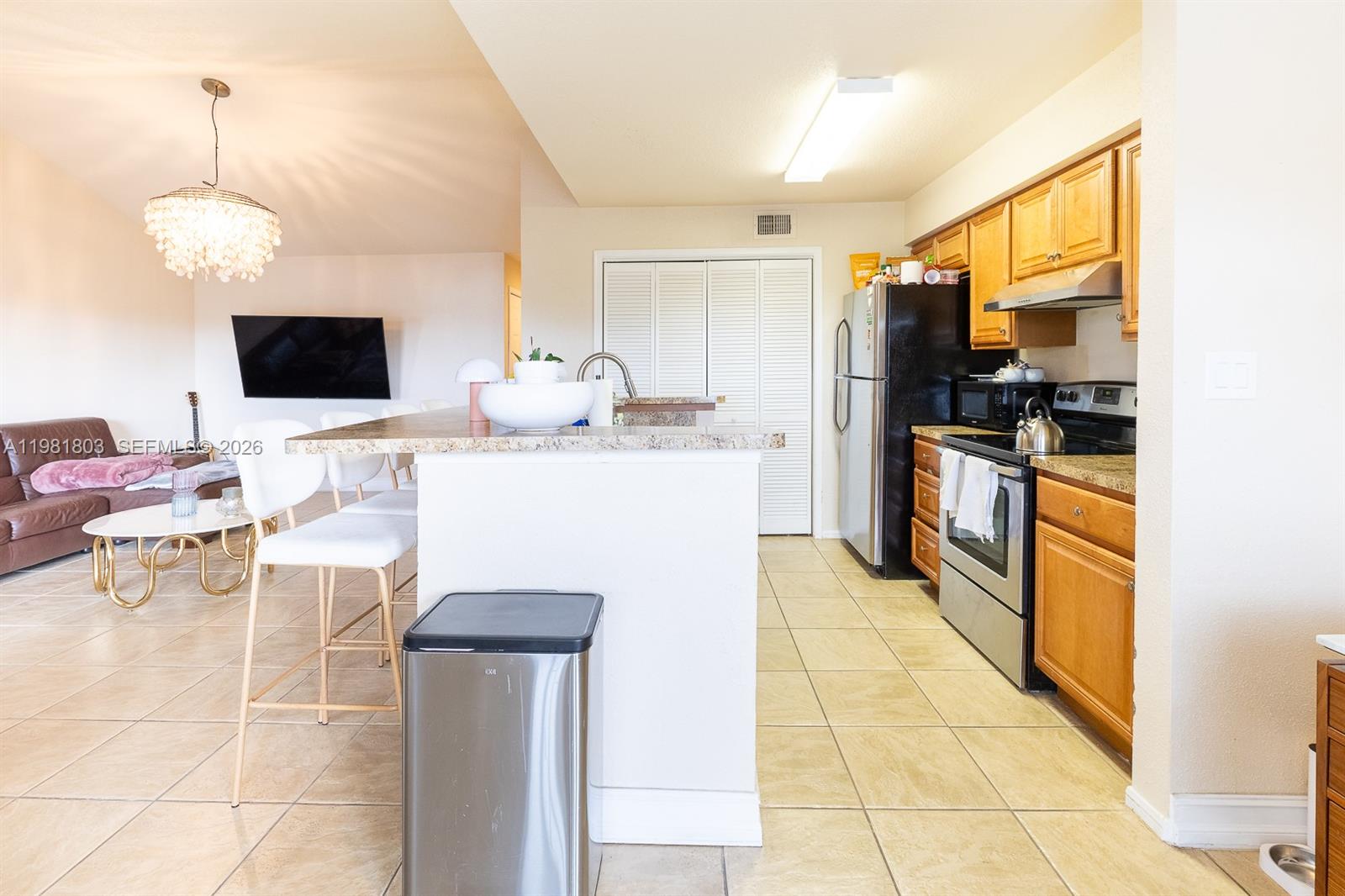 SAVANNAH AT RIVERSIDE CON - Residential