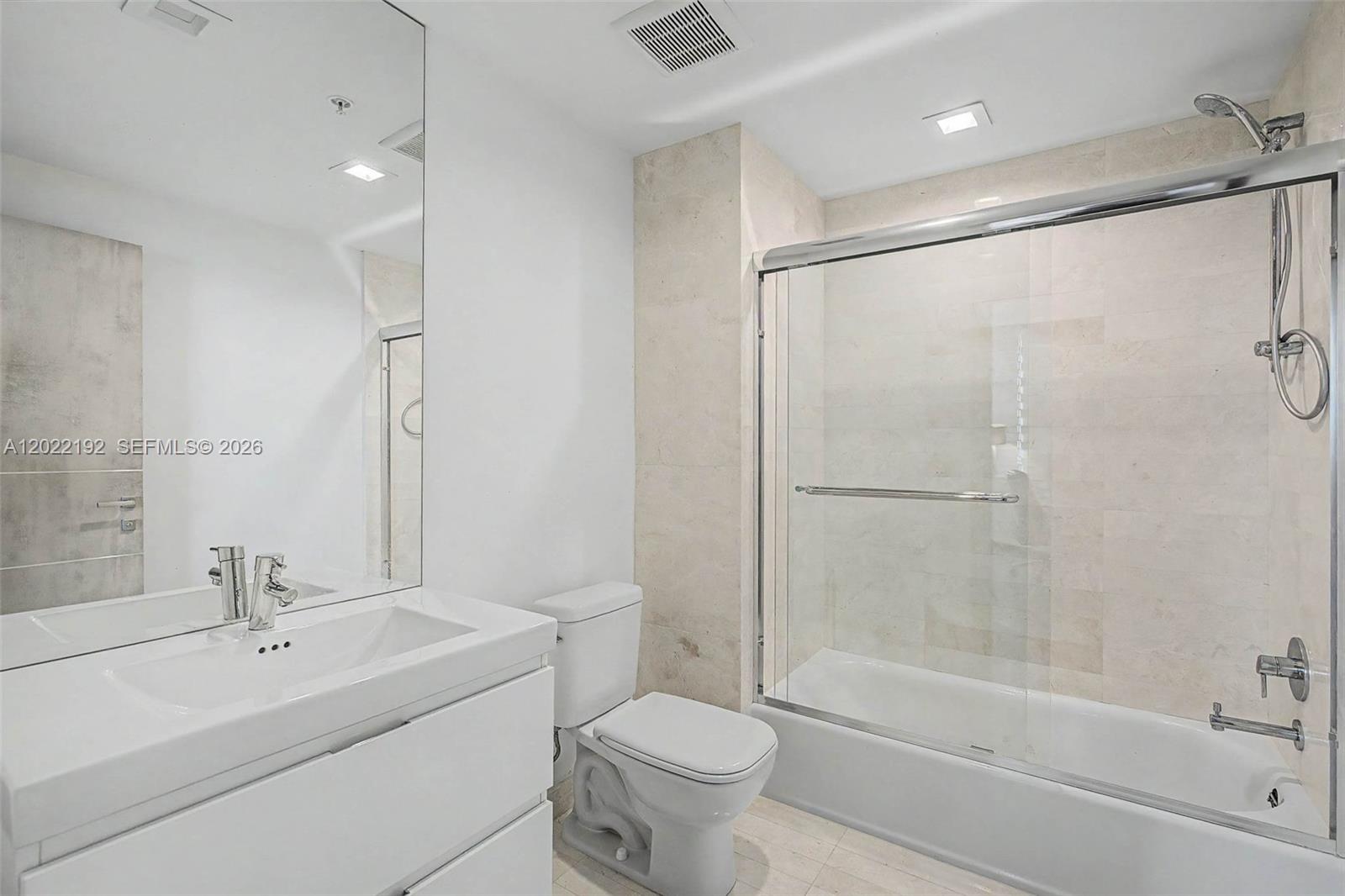 MARINA PALMS RESIDENCES S - Residential