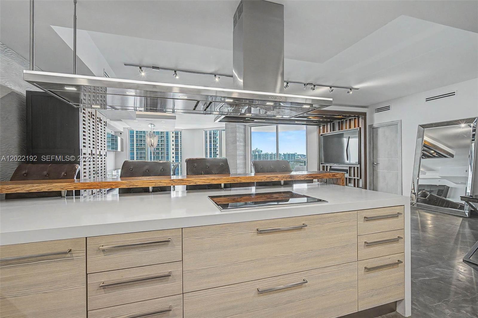 MARINA PALMS RESIDENCES S - Residential