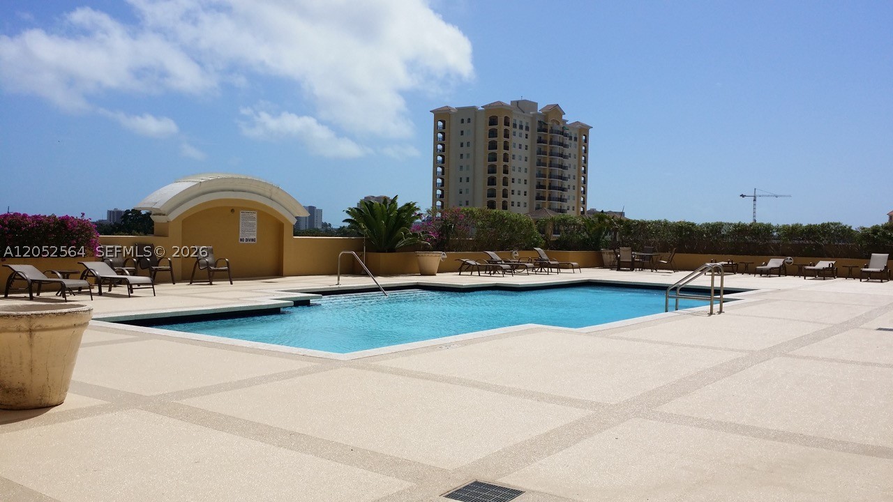 DOUGLAS GRAND CONDO - Residential Lease
