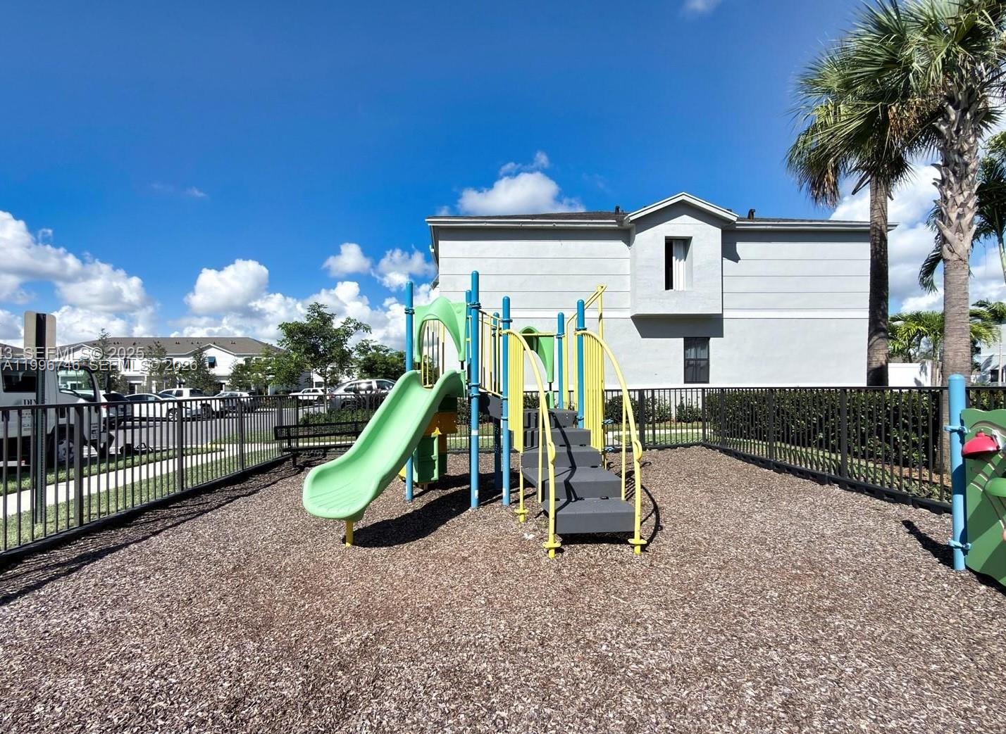 HIGHLAND OAKS - Residential
