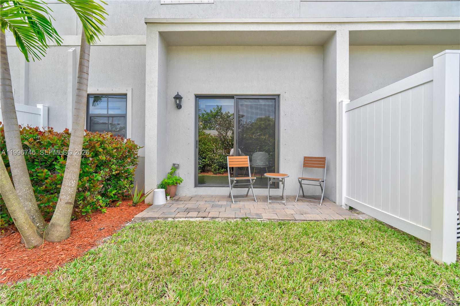 HIGHLAND OAKS - Residential