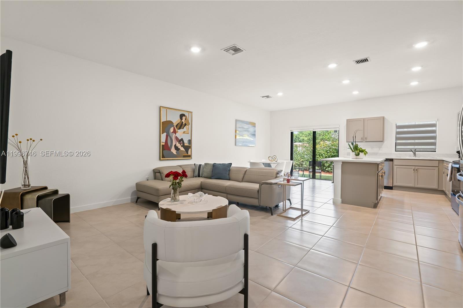 HIGHLAND OAKS - Residential