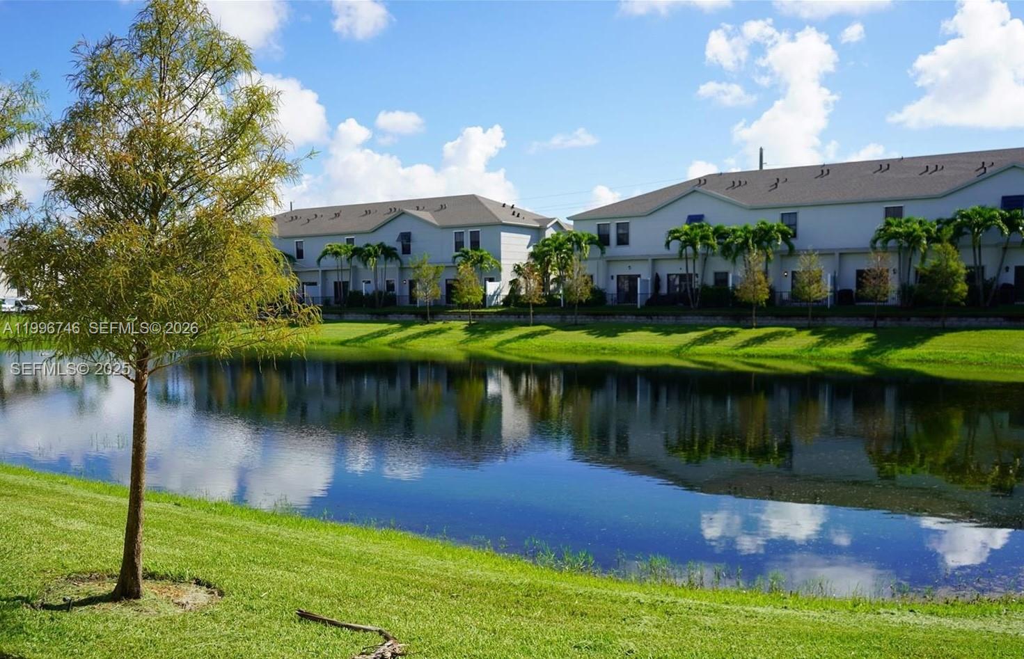 HIGHLAND OAKS - Residential