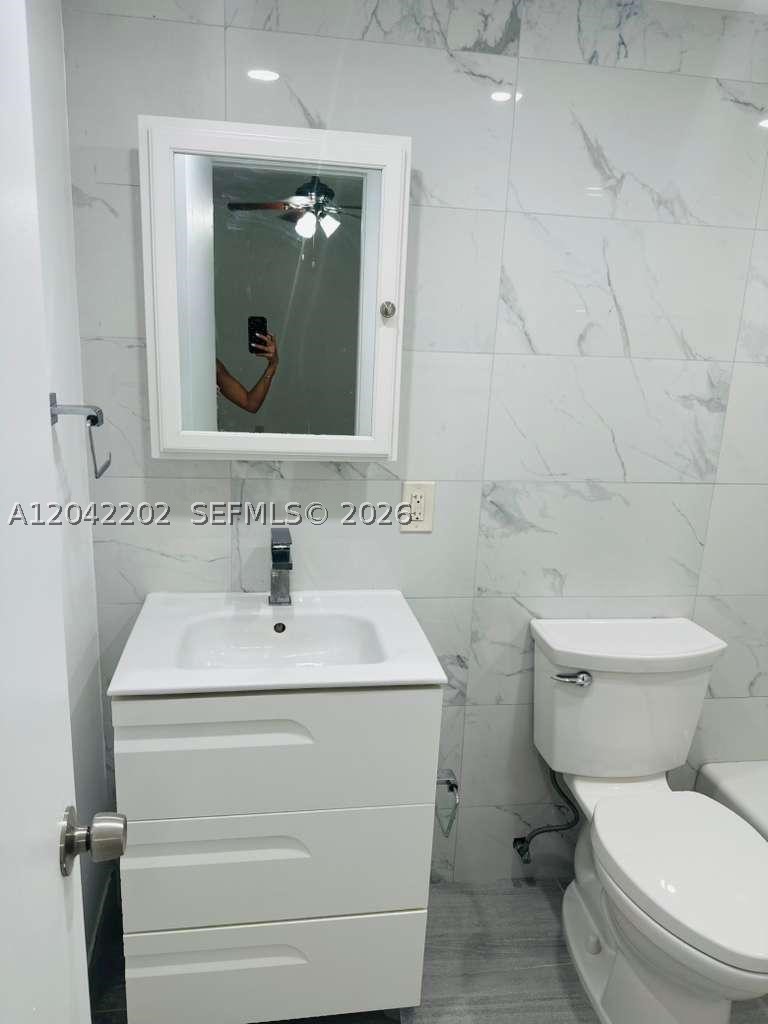 THE KENSINGTON CONDO - Residential Lease