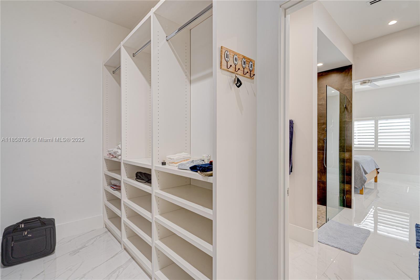 LARO SUB - Residential