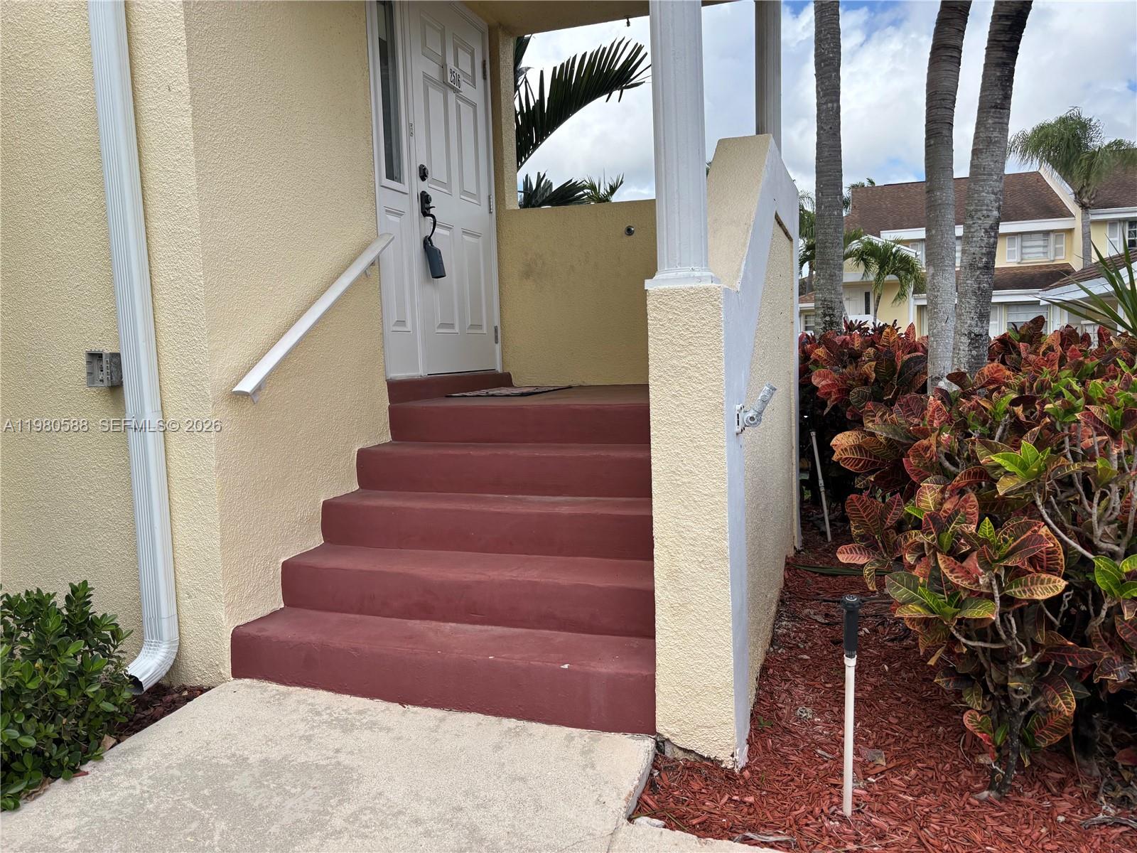 KEYS GATE CONDO NO TWO - Residential