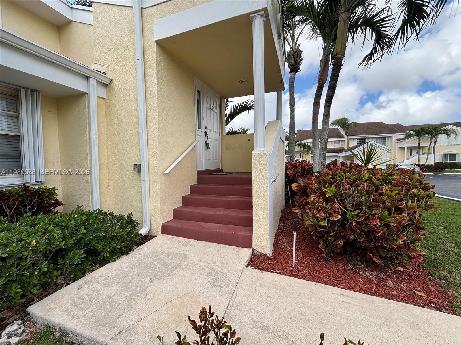 KEYS GATE CONDO NO TWO - Residential