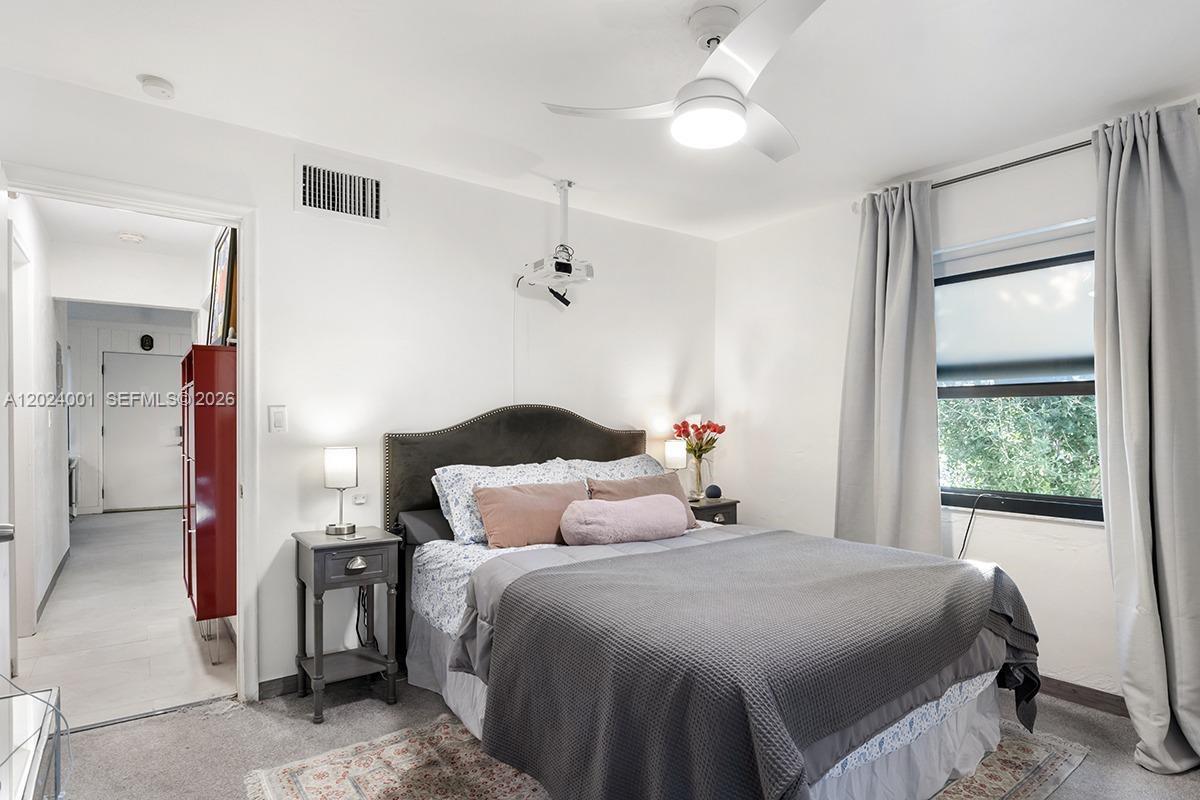 CASA GRANADA CONDO - Residential
