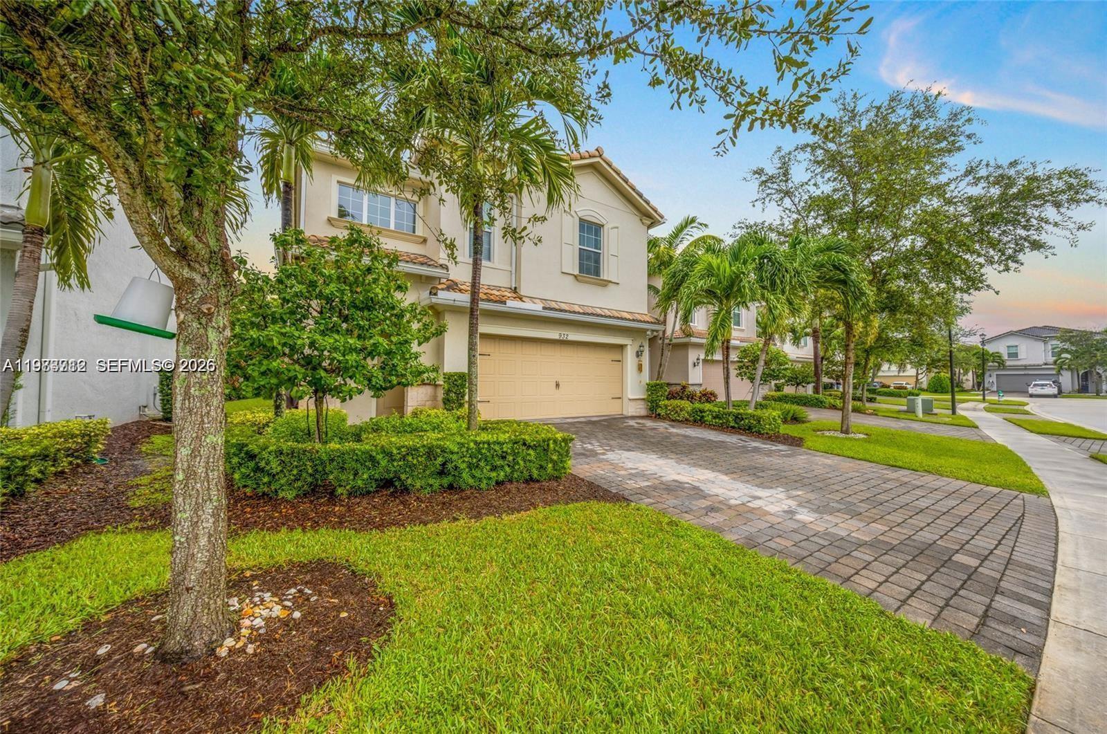 HILLCREST COUNTRY CLUB NO - Residential