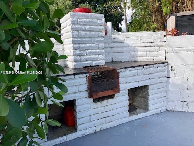 MIAMI SHORES SEC 6 - Residential Lease