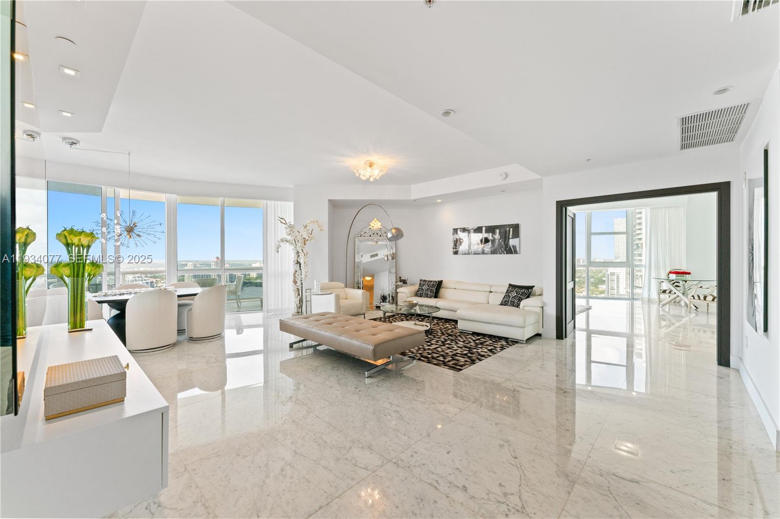 TRUMP ROYALE CONDO - Residential