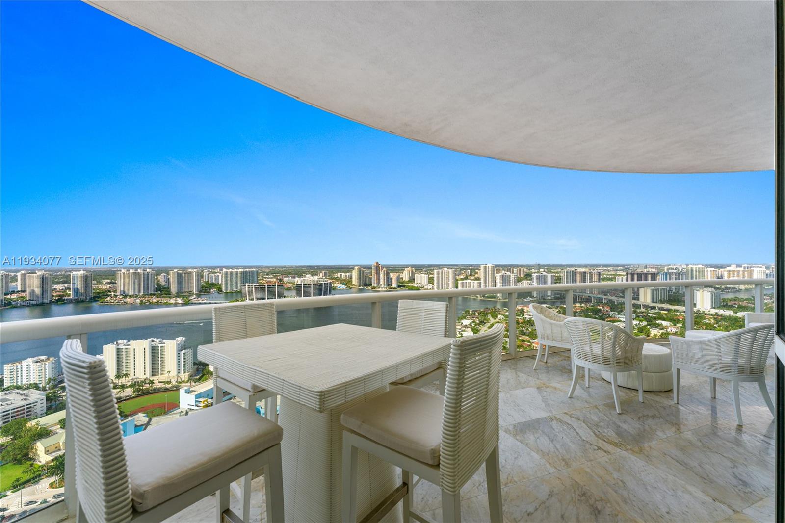 TRUMP ROYALE CONDO - Residential